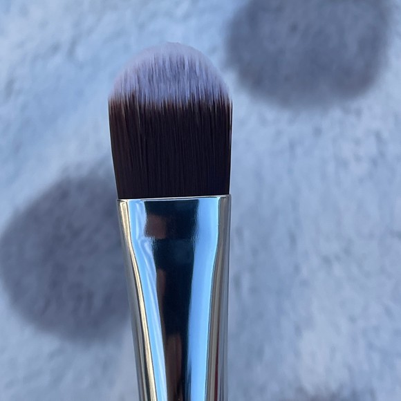 Sephora concealer brush - Picture 3 of 4